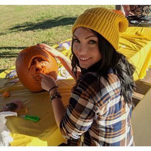 Meet your Posher, Alexandrea